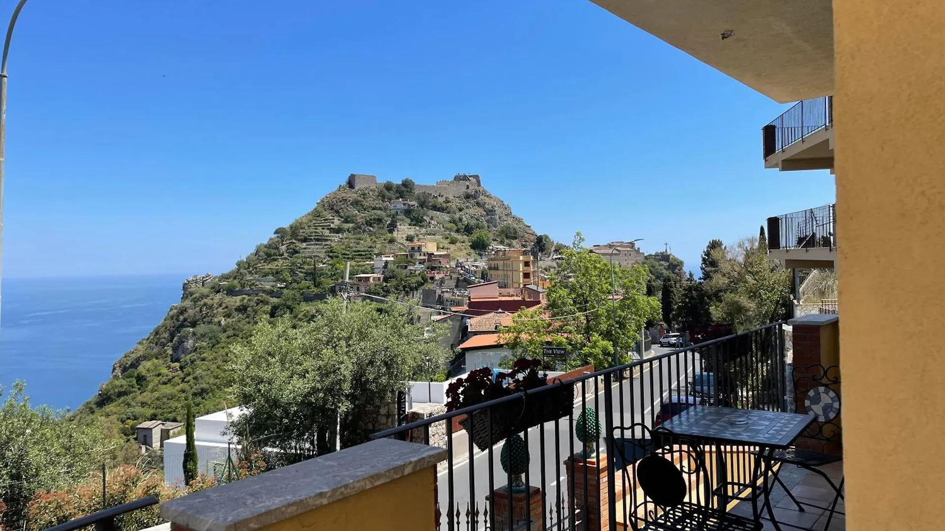 Villa Da Vinci Luxury Panoramic Apartments - Taormina Rooms Collection 0*,  Italië
