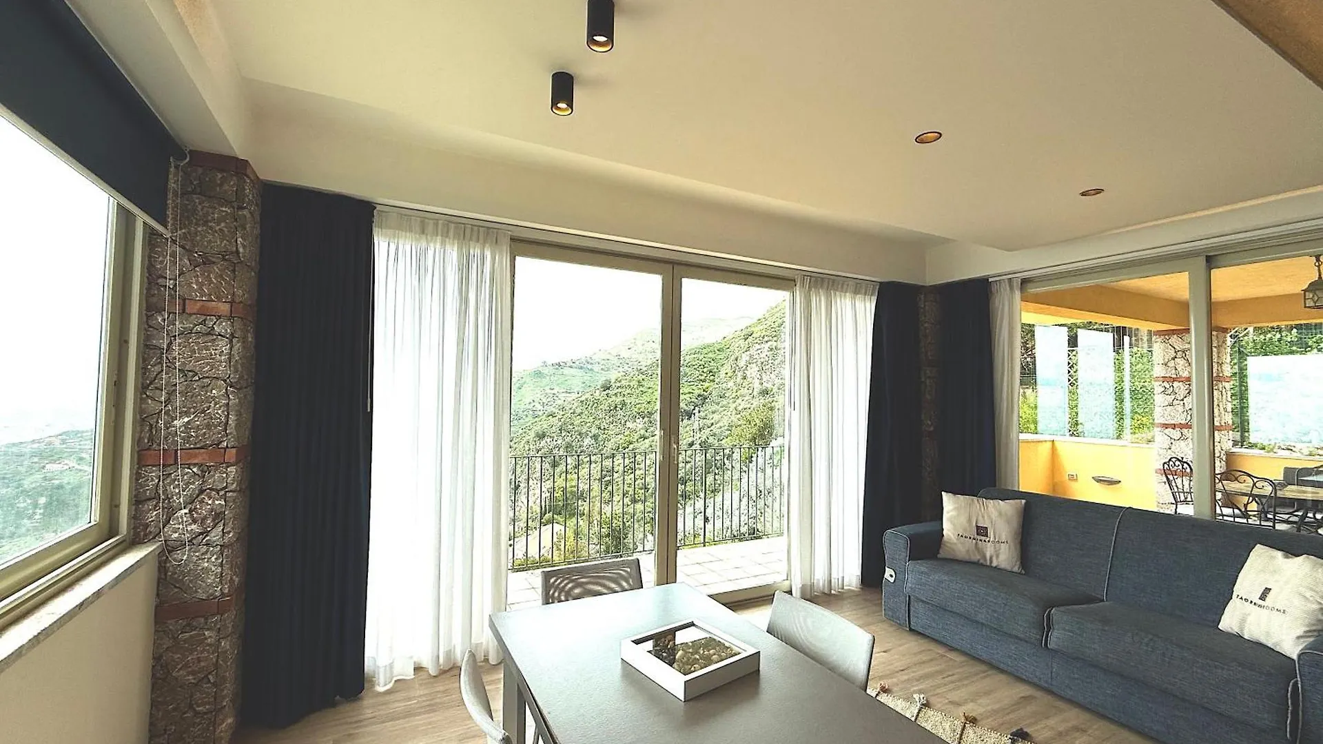 Villa Da Vinci Luxury Panoramic Apartments - Taormina Rooms Collection