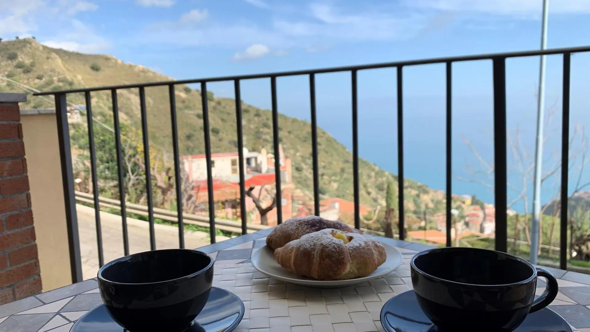 Villa Da Vinci Luxury Panoramic Apartments - Taormina Rooms Collection 0*,