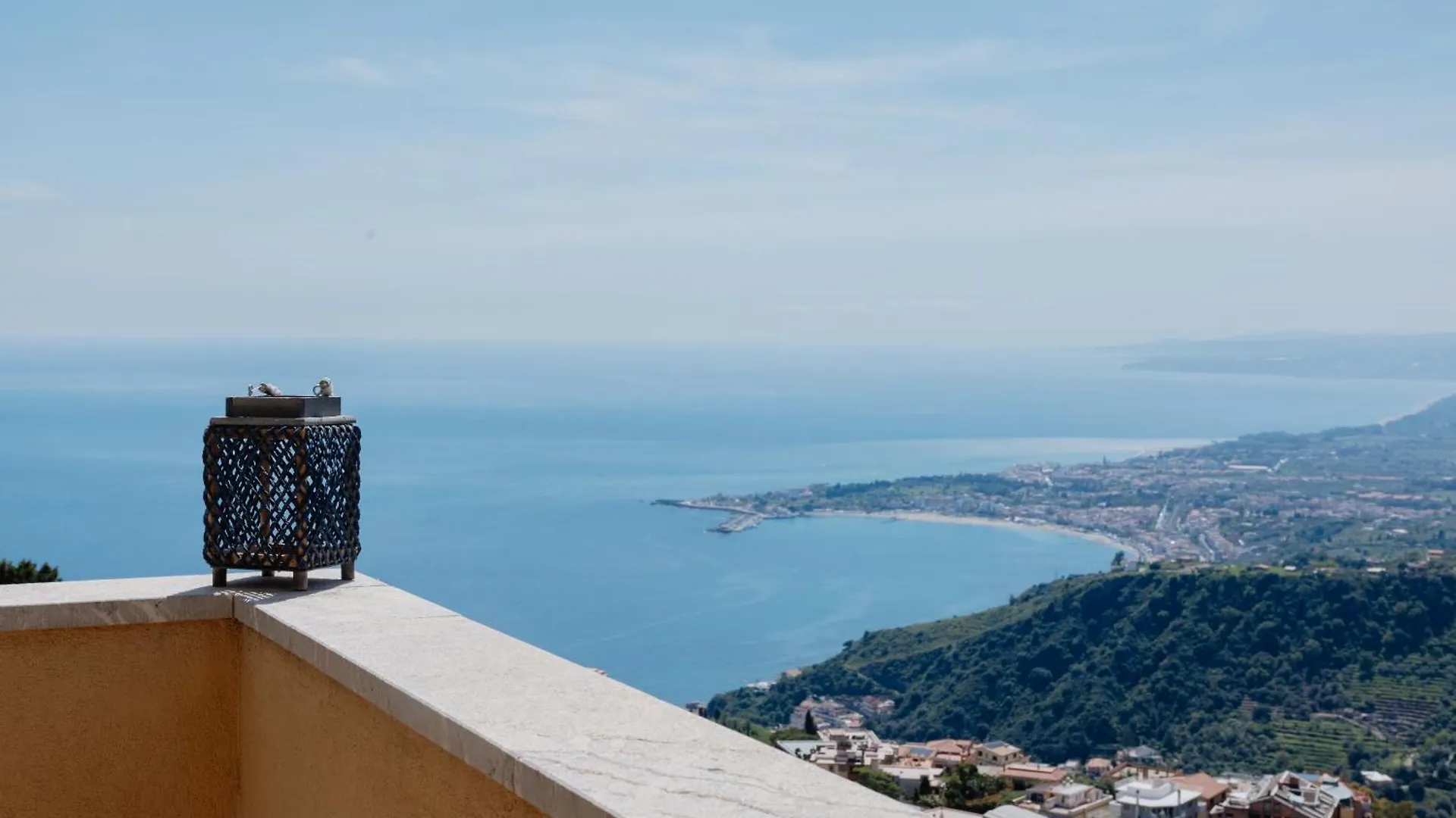 Villa Da Vinci Luxury Panoramic Apartments - Taormina Rooms Collection 0*,  Italien