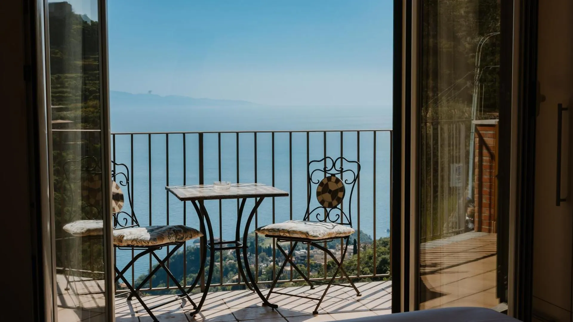Villa Da Vinci Luxury Panoramic Apartments - Taormina Rooms Collection 0*,