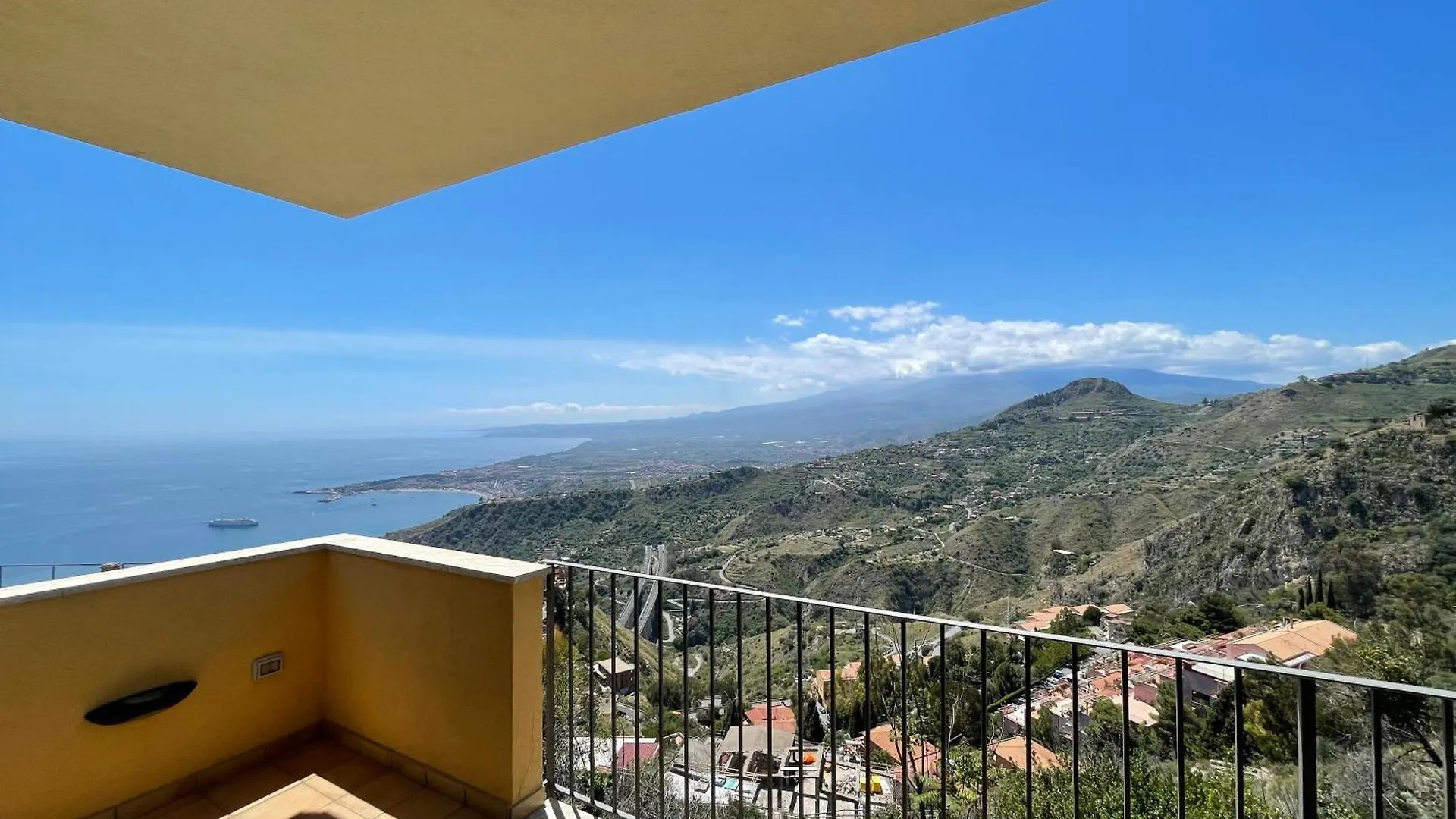 Villa Da Vinci Luxury Panoramic Apartments - Taormina Rooms Collection 0*,