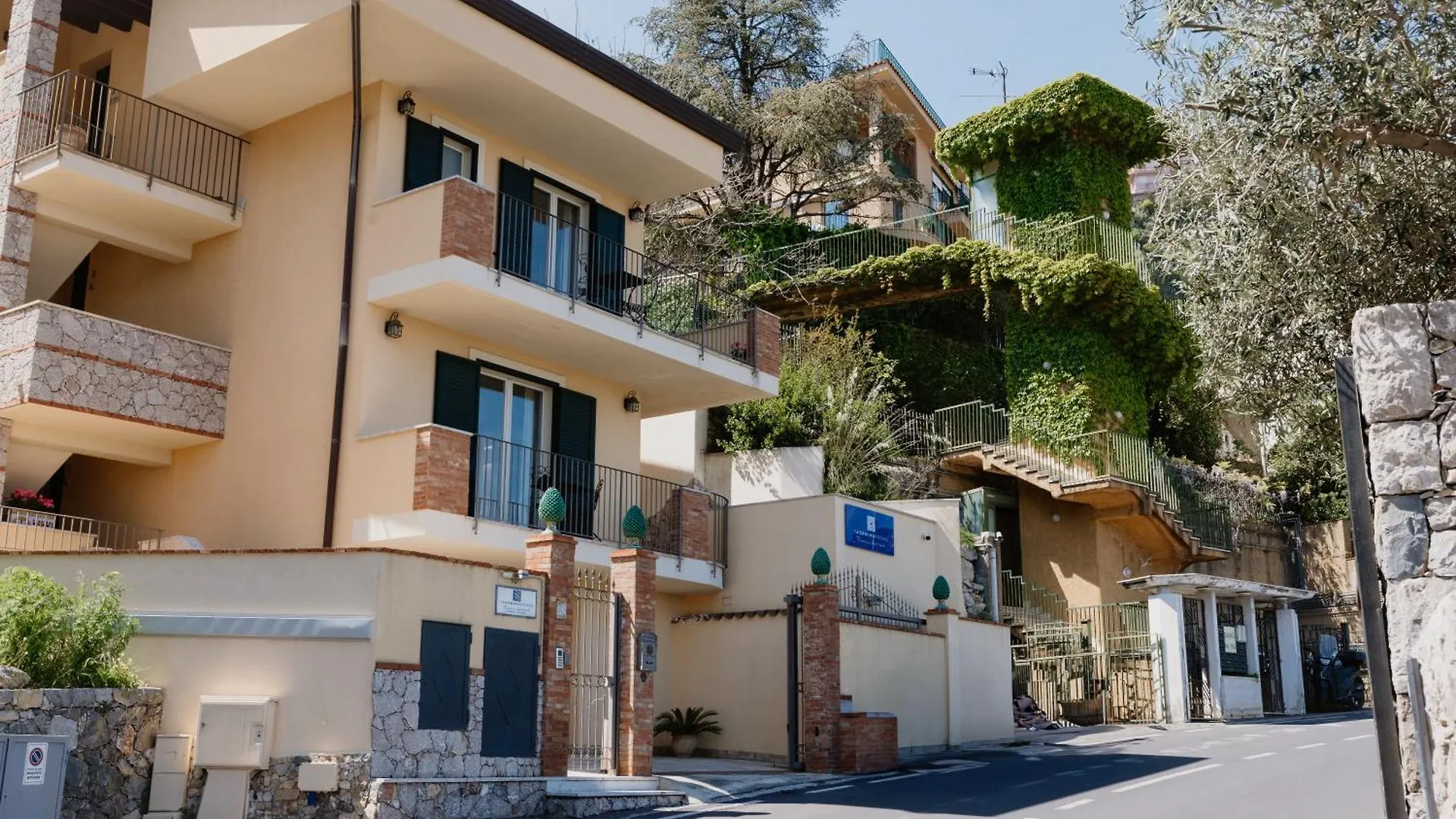 Villa Da Vinci Luxury Panoramic Apartments - Taormina Rooms Collection 0*,  Itália