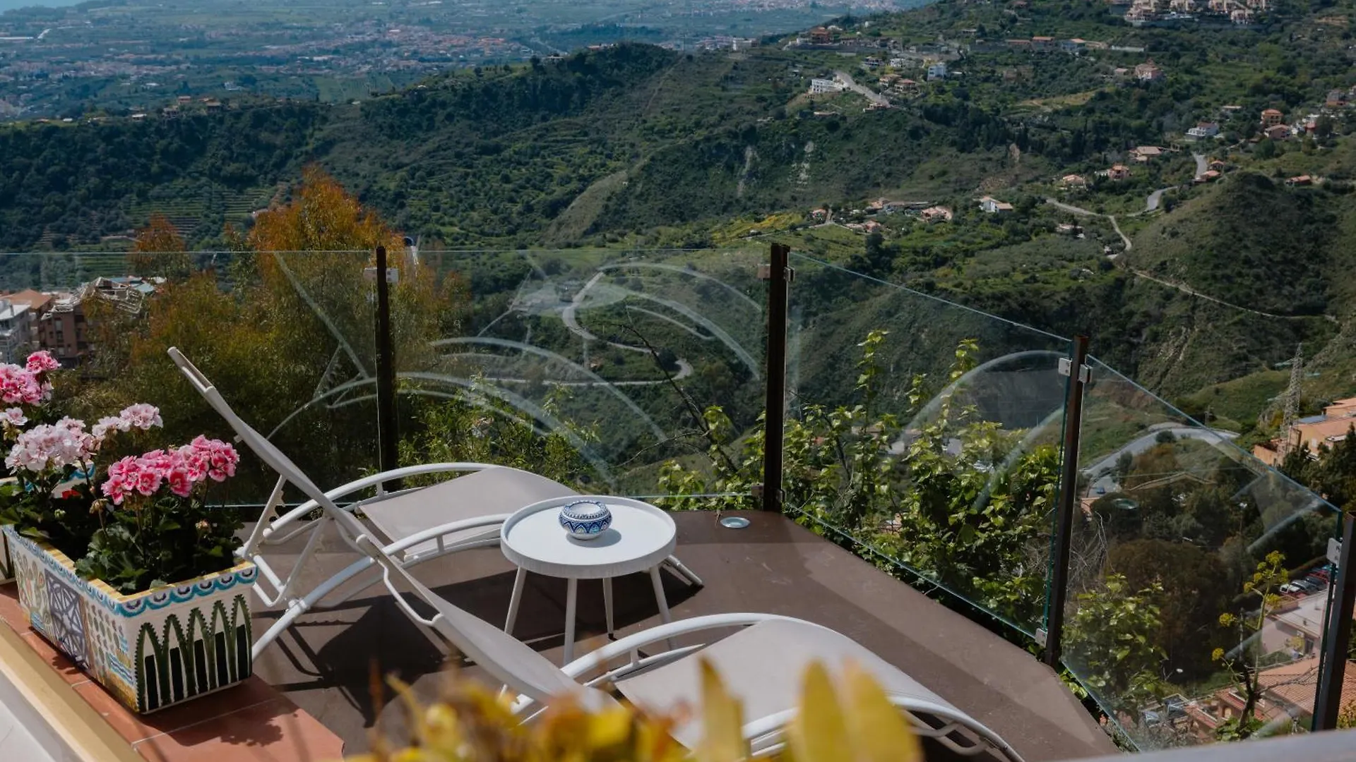 Villa Da Vinci Luxury Panoramic Apartments - Taormina Rooms Collection